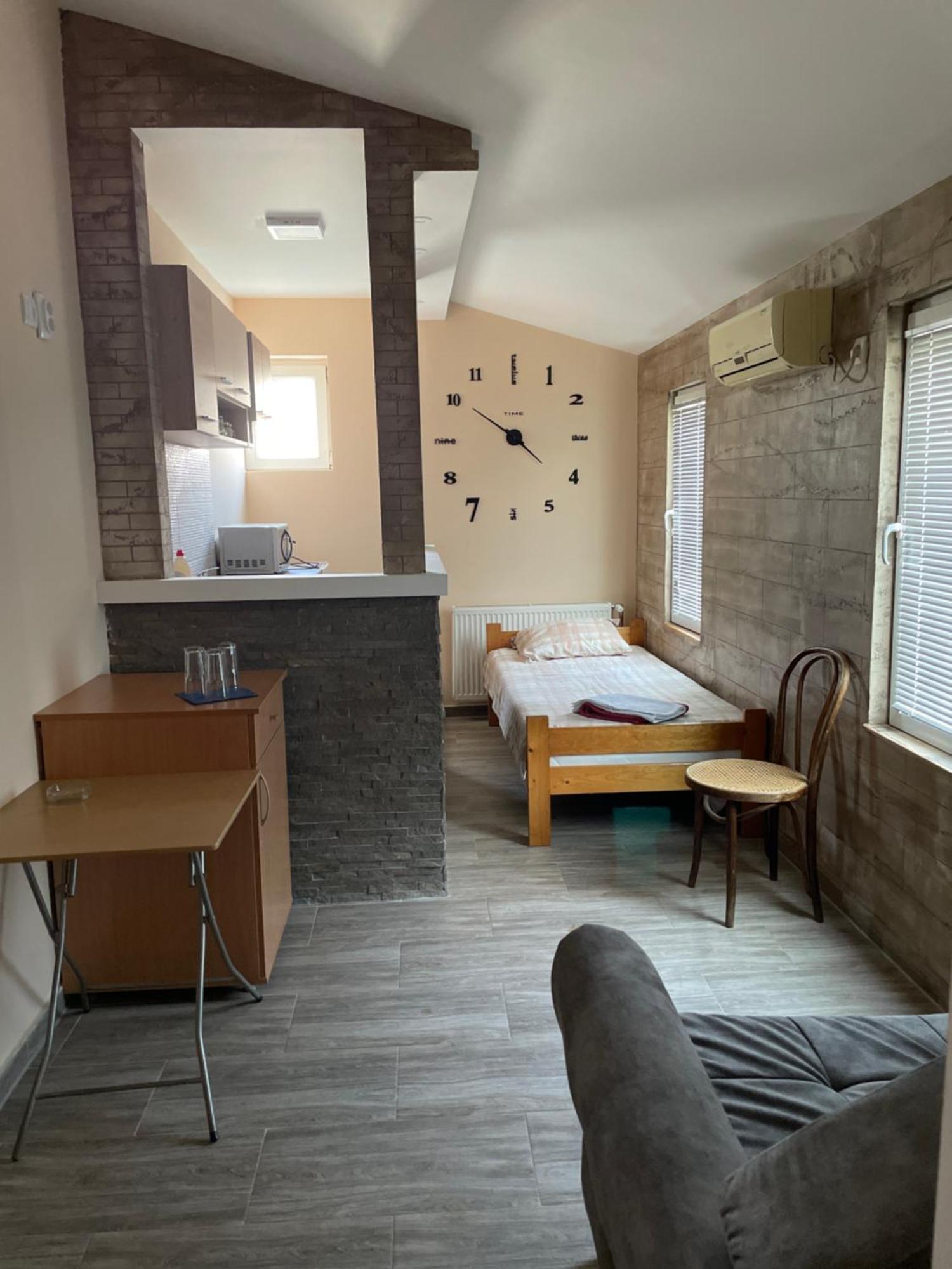 Vila Belilo Sremski Karlovci Luaran gambar